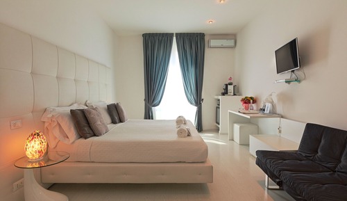 Habitación exclusiva, balcón, vistas a la ciudad