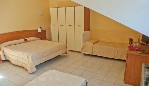 Habitación clásica con 1 cama doble o 2 individuales