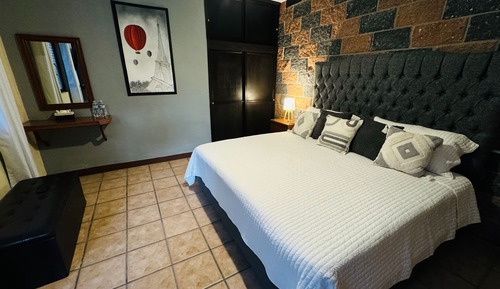 Habitación básica, no fumadores, baño privado