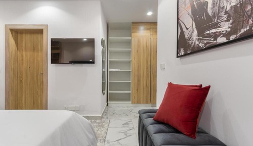 Habitación económica, vistas a la ciudad