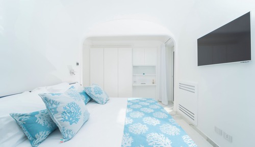 Habitación Premier, vistas parciales al mar