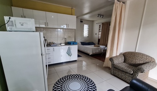 Suite estudio Deluxe, 1 cama doble, balcón, vistas al patio