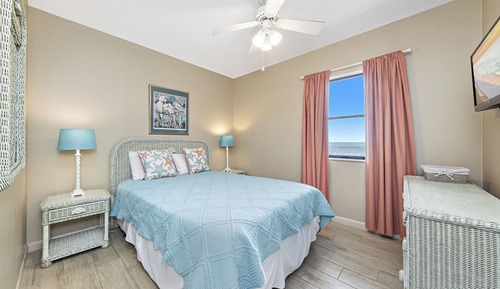 Apartamento exclusivo, 3 habitaciones, balcón, vistas a la playa