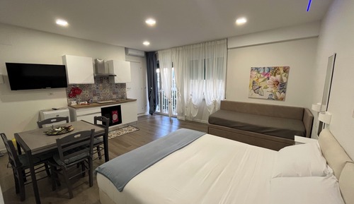 Habitación cuádruple Confort, balcón