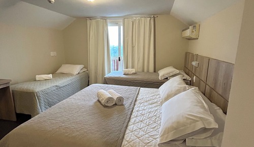 Habitación cuádruple estándar, vistas a la ciudad