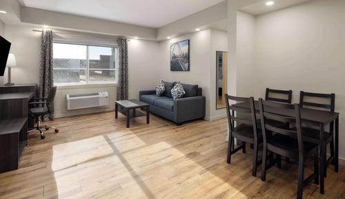 Suite junior, 2 habitaciones, no fumadores (Loft, 1 King, 2 Queen)