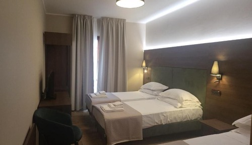 Habitación triple Deluxe, balcón