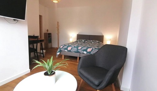 Habitación con 1 cama doble o 2 individuales, vistas a la ciudad