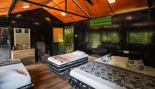 Habitación triple Confort, balcón, vistas al jardín