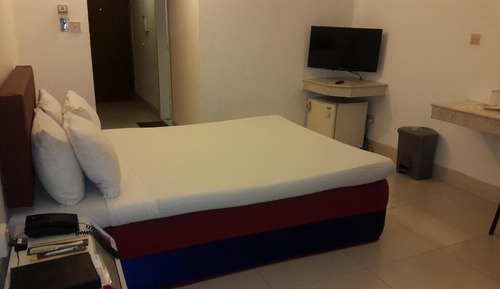 Habitación Confort con 1 cama doble o 2 individuales, vistas a la ciudad