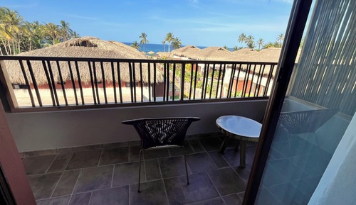 Suite estudio superior, piscina privada, vistas al mar