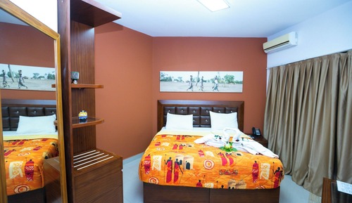 Suite Confort, balcón, vistas a la ciudad