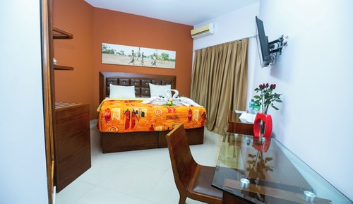 Habitación Deluxe, 1 cama de matrimonio, balcón, vistas a la ciudad