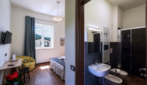 Habitación Confort con 1 cama doble o 2 individuales