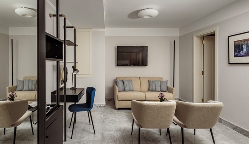 Habitación triple Deluxe, vistas al patio