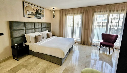 Suite Deluxe, 1 cama de matrimonio grande con sofá cama, no fumadores, balcón