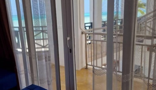 Habitación Deluxe doble, vistas parciales al mar