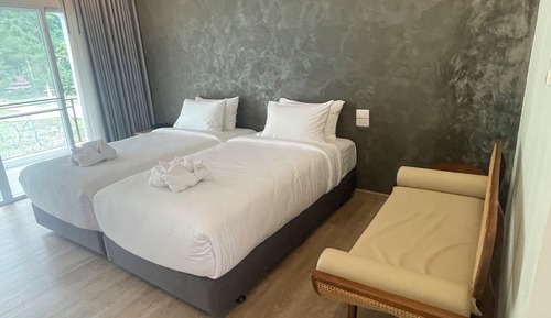 Habitación Deluxe con 2 camas individuales, balcón, vistas a la montaña