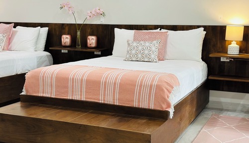 Habitación superior con 1 cama doble o 2 individuales