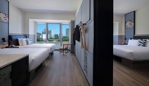 Habitación, 1 cama de matrimonio grande, vistas a la ciudad