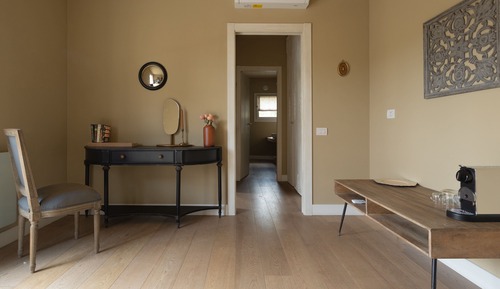 Habitación cuádruple estándar, 1 cama de matrimonio con sofá cama, vistas al jardín