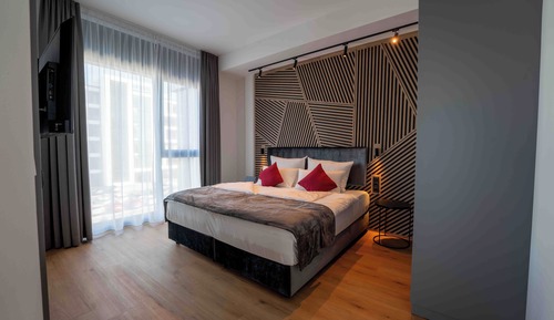 Suite, 1 cama de matrimonio con sofá cama, no fumadores, bañera