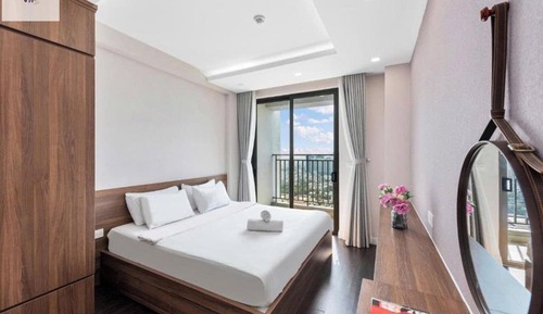 Apartamento de diseño, 4 habitaciones, patio, vistas a la ciudad
