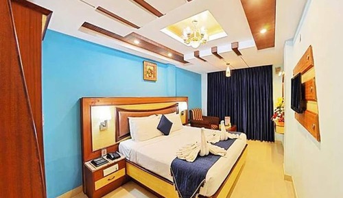 Luxury Suite