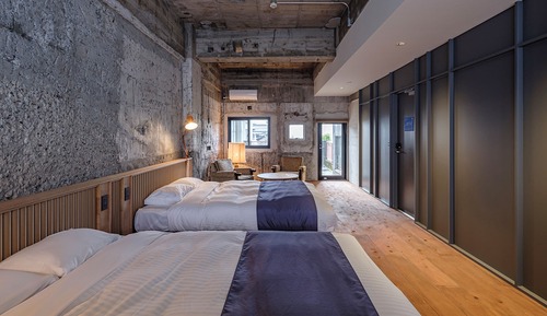 Suite familiar, 2 camas de matrimonio, balcón