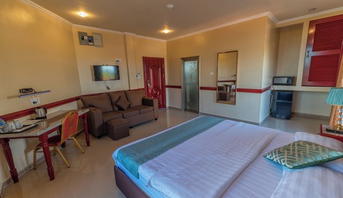 Habitación Confort, 1 cama de matrimonio grande, balcón, vistas a la ciudad