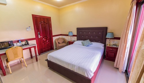 Habitación, 1 cama de matrimonio, balcón, vistas a la ciudad
