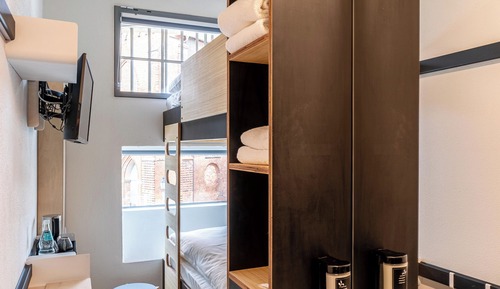 Habitación con 2 camas individuales