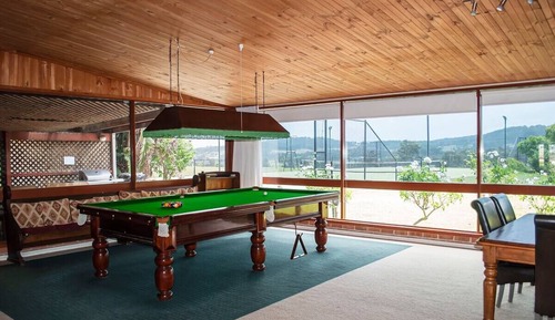 Casa estándar, 5 habitaciones, chimenea, en la zona del jardín