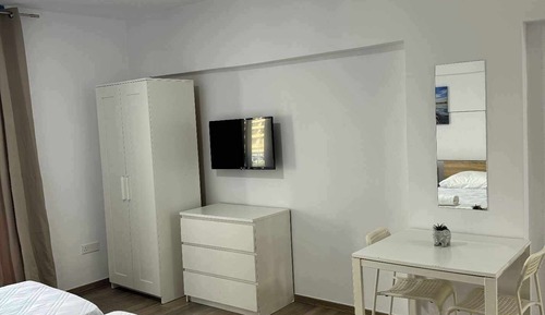 Estudio básico, balcón, vistas a la playa