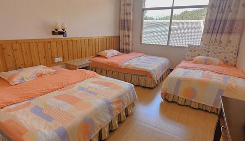 Habitación triple Confort, vistas a la colina