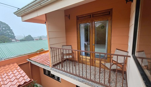 Habitación económica doble, balcón, vistas al jardín