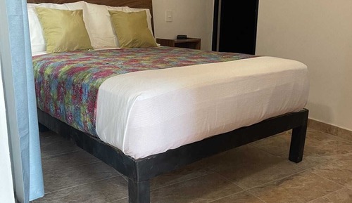 Estudio clásico, 1 cama de matrimonio, no fumadores, cocina