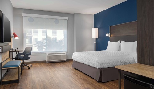 Habitación, 1 cama de matrimonio grande, accesible para personas con discapacidad, bañera