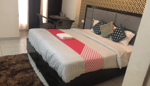 Superior Double Room, City View