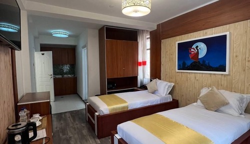 Habitación estándar con 2 camas individuales, vistas a la ciudad