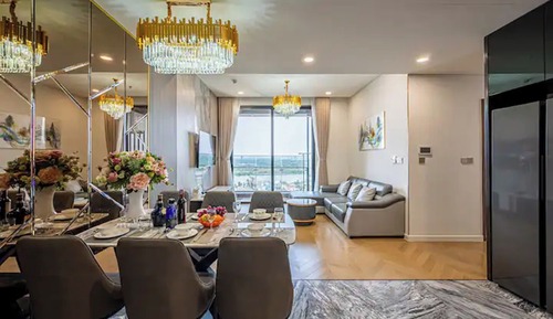 Suite Premier, 2 habitaciones, acceso al Business Lounge, vistas a la piscina