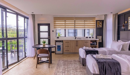 Suite estudio de lujo, 1 cama de matrimonio, vistas a la colina, en la zona del jardín