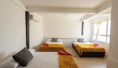 Triple Room, Balcony