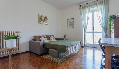 Estudio, balcón
