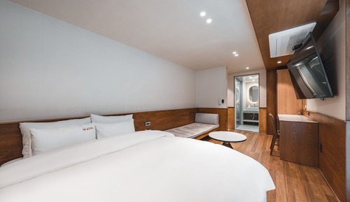Terrace Room