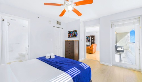 Apartamento de lujo, 2 habitaciones, vistas a la ciudad