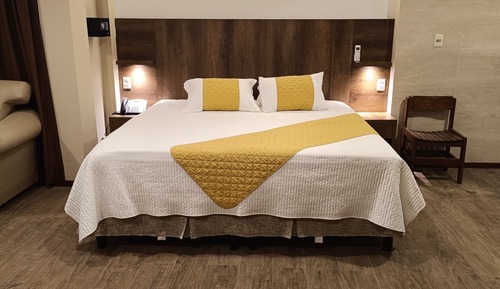 Habitación Deluxe, 1 cama de matrimonio grande, vistas a la piscina