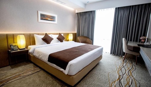 Habitación Deluxe doble de uso individual, 1 cama de matrimonio, vistas a la ciudad