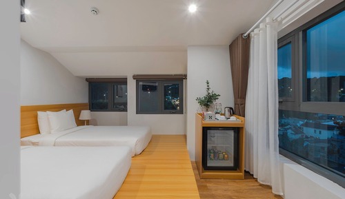 Habitación Deluxe con 1 cama doble o 2 individuales, vistas a la montaña