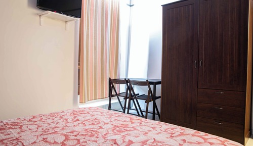 Habitación Confort con 1 cama doble o 2 individuales, baño privado, vistas a la ciudad